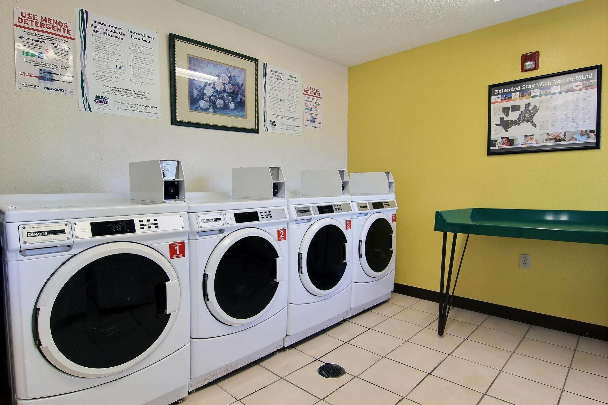 Intown Suites Extended Stay Select Corpus Christi Tx Exterior photo
